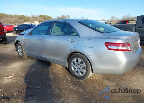 2011 Toyota Camry Le z USA, uszkodzony, nr VIN 4T4BF3EKXBR128990